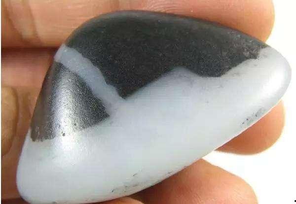 青花籽料用看皮么,揭秘看皮的重要性