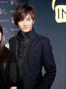 明星 背包游,探寻世界，记录不凡足迹