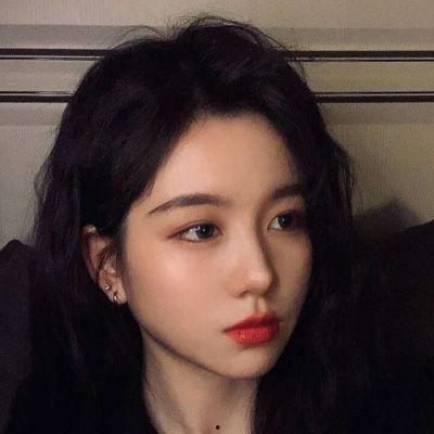 异国女网红图片高清,高清镜头下的网红魅力瞬间