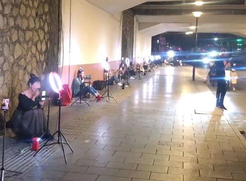 在桥洞下直播的网红,网红带你探秘城市地下世界